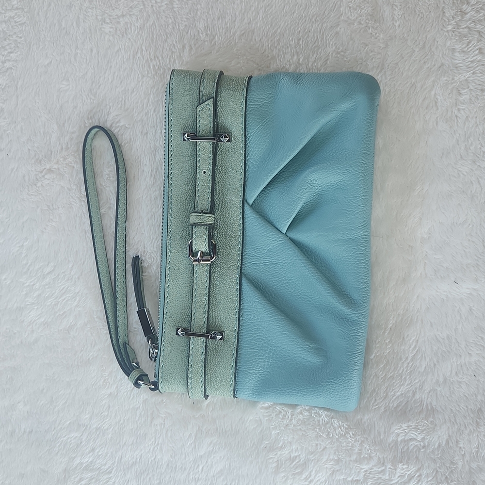 Simply Vera Blue clutch/wristlet
